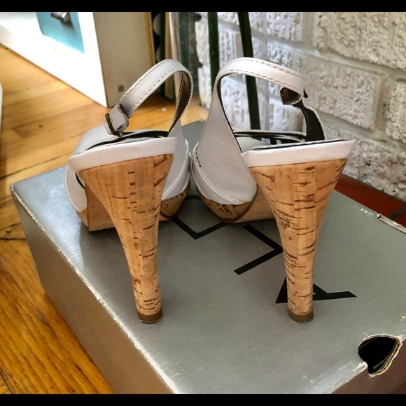 Aldo cork-heeled sling backs. - Picture 2 of 5